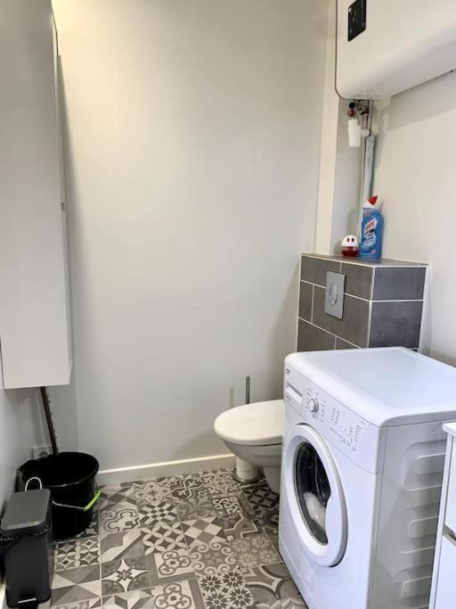 La Garde : Joli Studio Dans Residence Exterior photo