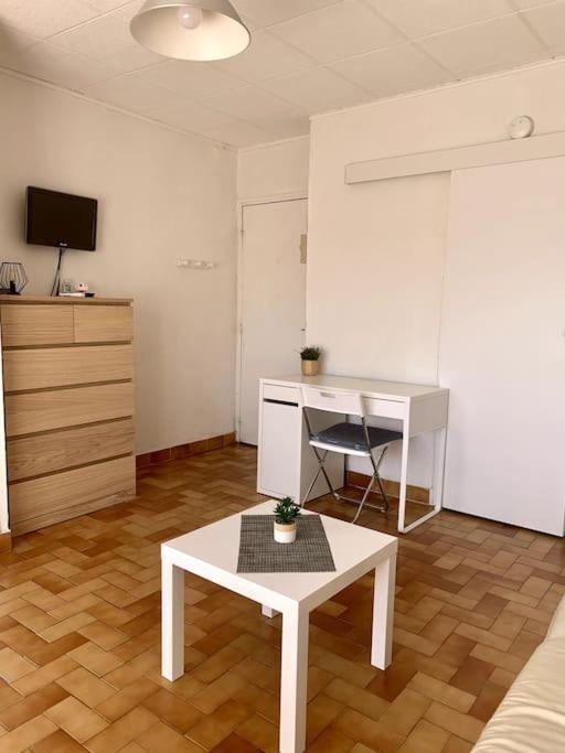 La Garde : Joli Studio Dans Residence Exterior photo